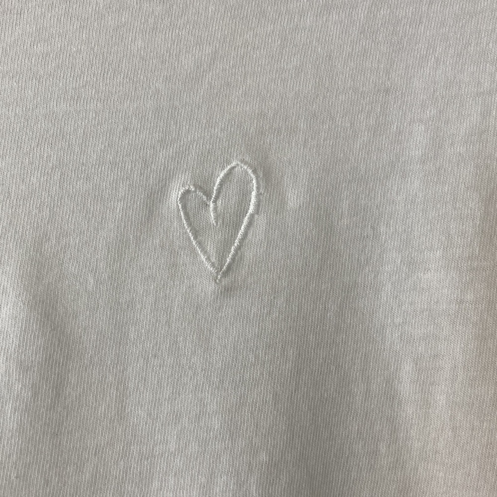 ♥️ HM White Tee